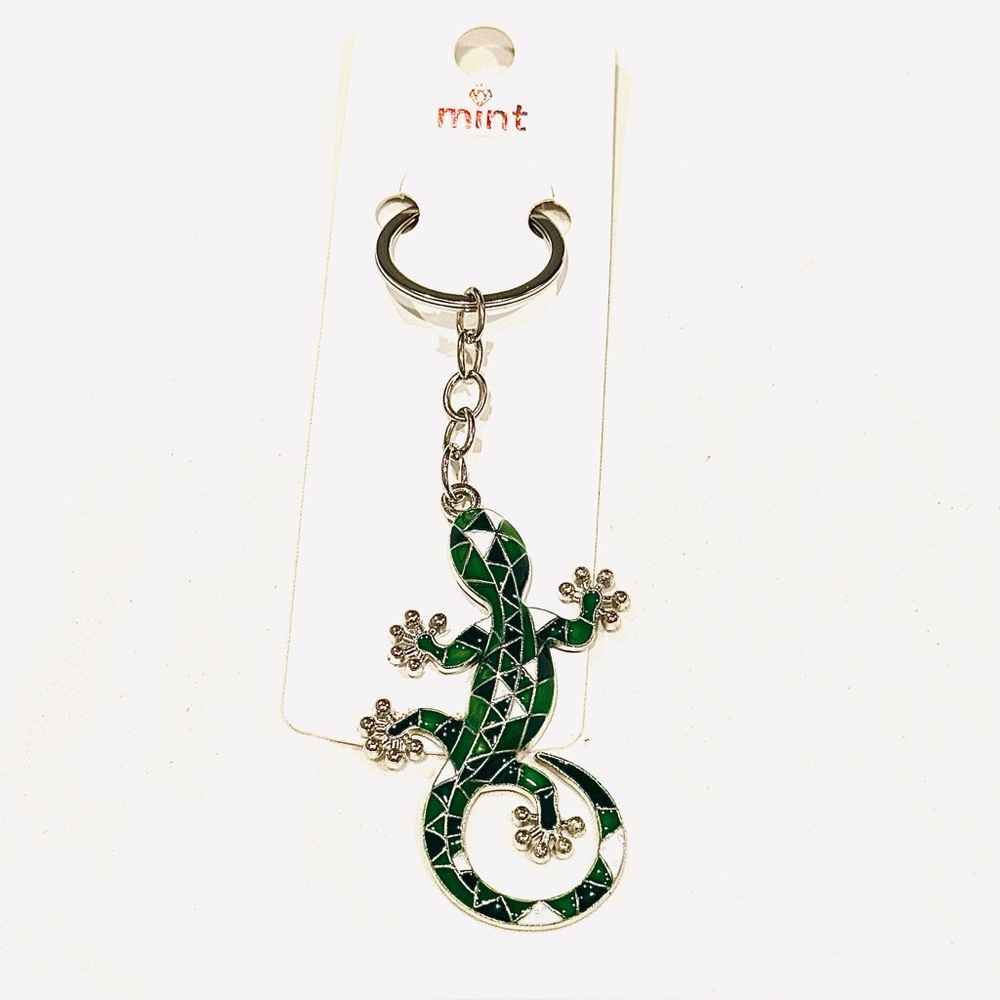 BAG CHARM MINT Green Mosaic Gecko Lizard Keychain 4.5 in NWT